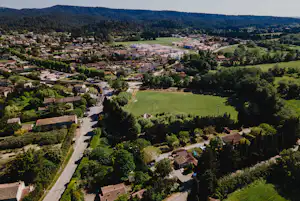SARL Camping Porte des Alpilles - Luftaufnahme des Campingplatzes