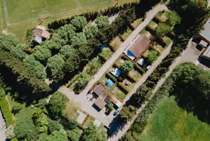 SARL Camping Porte des Alpilles - Luftaufnahme des Campingplatzes