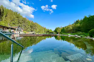 Waldcamping Birkendorf Schlüchttal-Camping - Naturbadesee auf dem Campingplatz