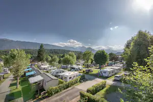 Schluga Camping Hermagor - Übersicht auf das gesamte Campingplatz Gelände