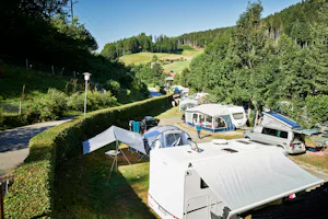 Schwarzwaldcamping Alisehof - Stellplätze im Grünen auf dem Campingplatz