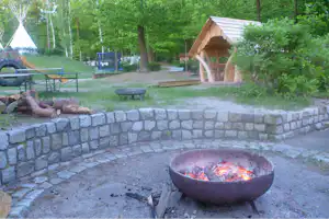 Schwielowsee-Camping - Feuerstelle auf dem Campingplatz