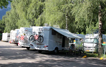 Camping Hall
