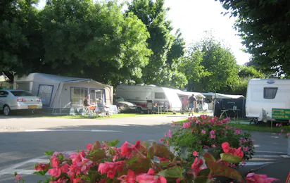 Camping Hall