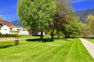 See-Camping Mentl - Stellplätze auf der Wiese
