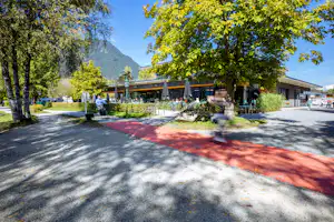 Seecamp Zell am See - Restaurant mit Terrasse auf dem Campingplatz