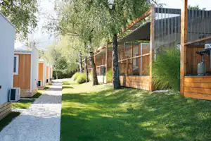 Seecamping Hoffmann - Mobilheim mit Terrasse auf dem Campingplatz