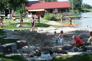 Seecamping Taching am See - Badestrand am Tachinger See