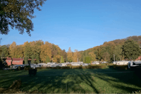 Seecamping Weisser Brunnen  -  Stellplatz vom Campingplatz auf grüner Wiese