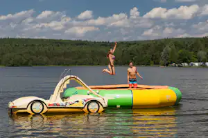 Seecampingpark - Wassersportaktivitäten auf dem See am Campingplatz