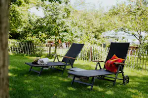 Seemers Campingplatz im Grünen – Landgasthof Seemer - Liegewiese direkt am Bach