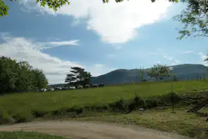 Camping de la Biche - Blick in die Umgebung des Campingplatzes