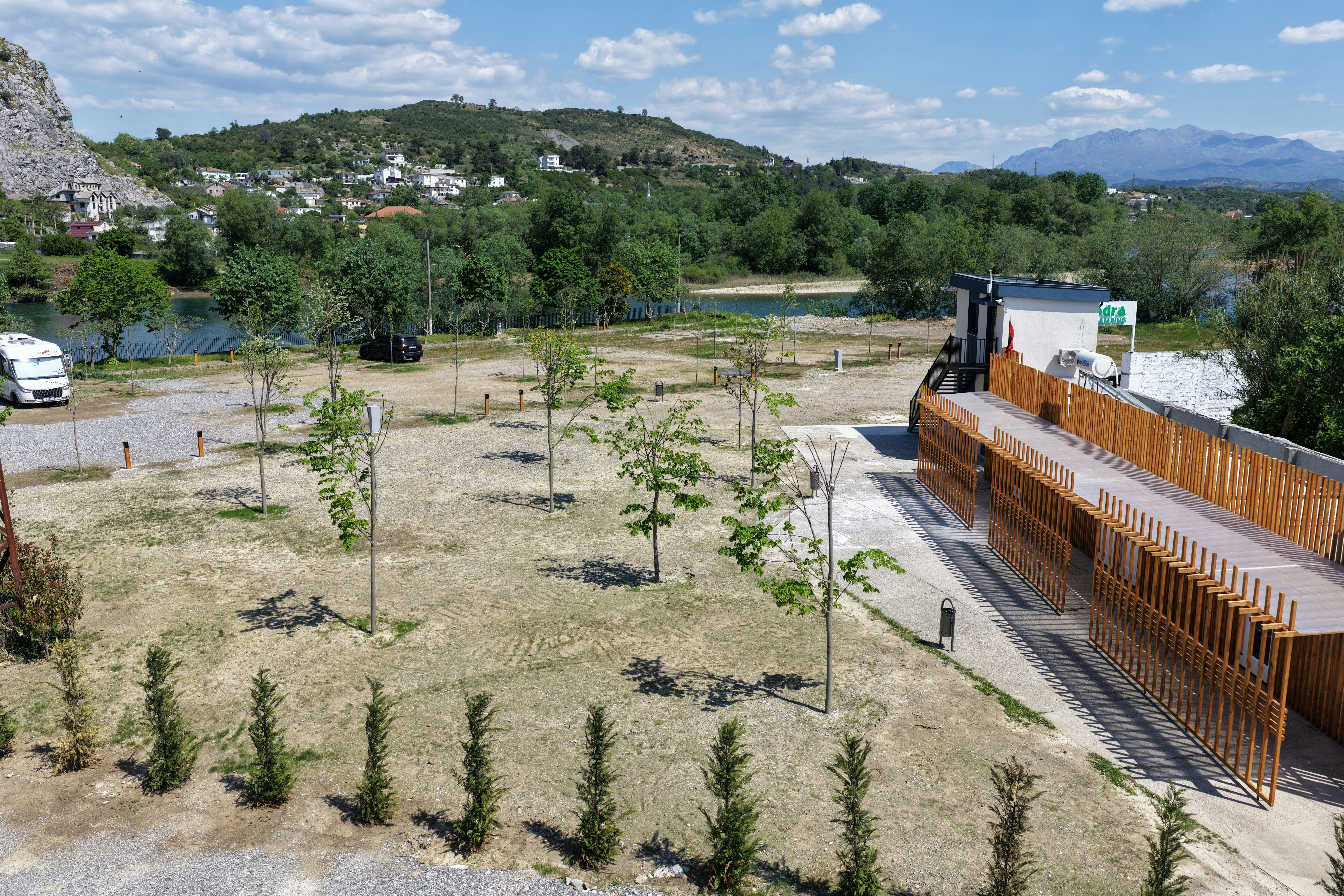 Shkodra Castle Camping - Standplätze auf dem Campingplatz
