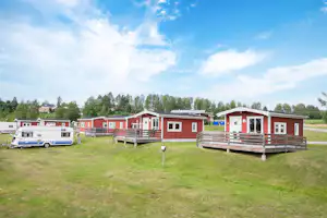 Sikfors konferens & Fritidsby - Außenansicht Mobilheime auf dem Campingplatz