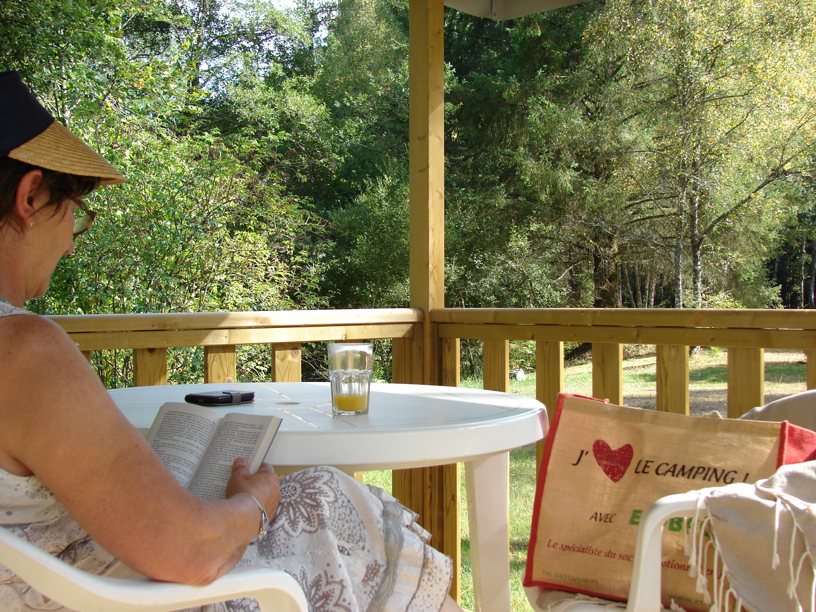 Camping Aux Portes Des Mille Sources