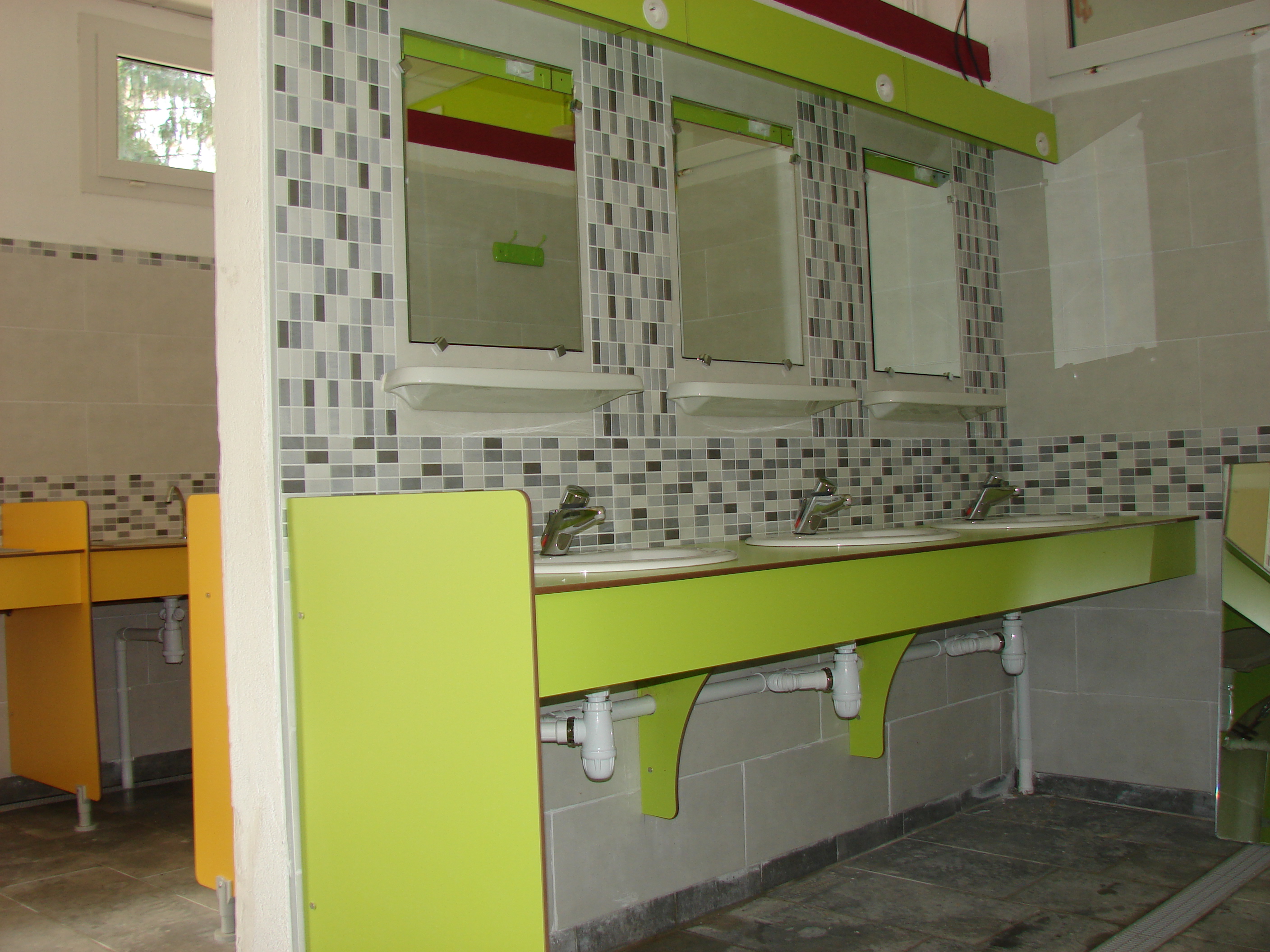 Camping Aux Portes Des Mille Sources