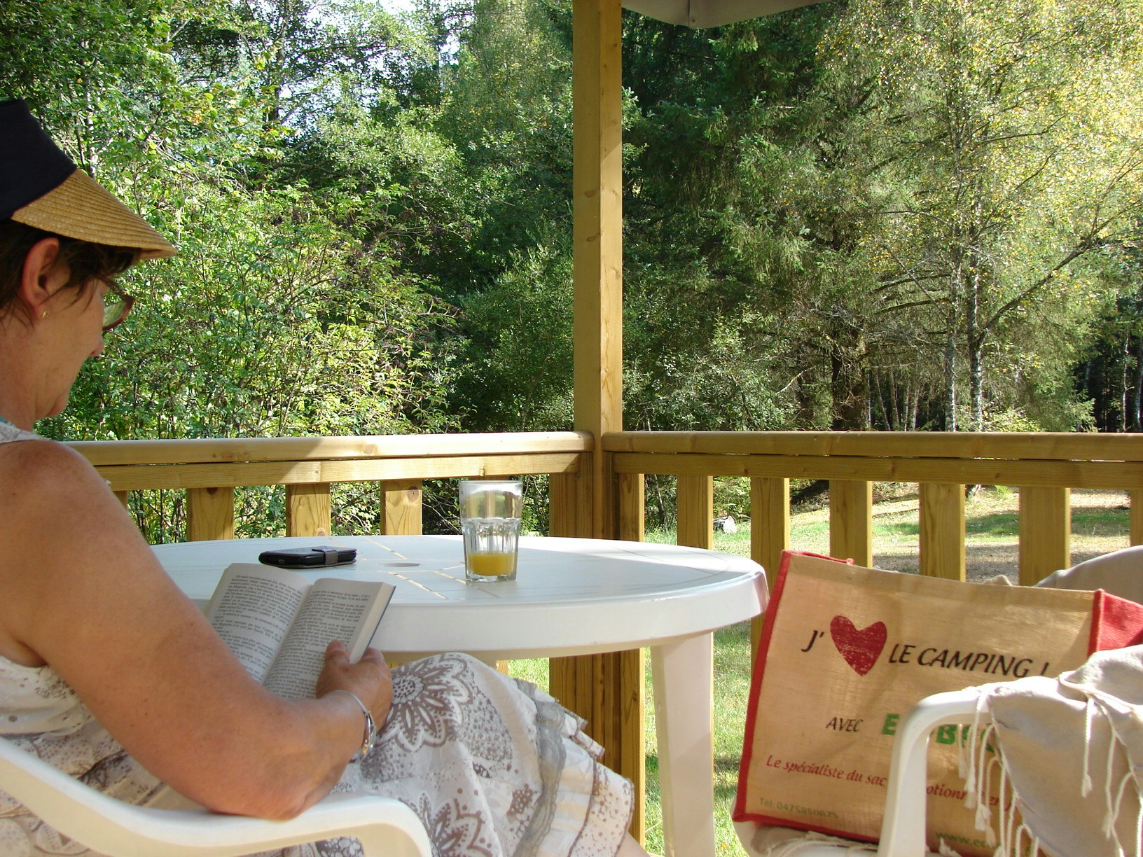Camping Aux Portes Des Mille Sources