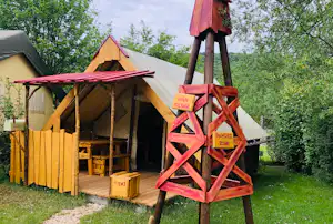 Camping écologique La Roche d'Ully - Glamping-Zelt auf dem Campingplatz