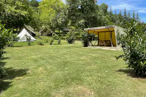 Camping Saint-Louis Sites et Paysages Camping Saint-Louis - Standplätze auf dem Campingplatz