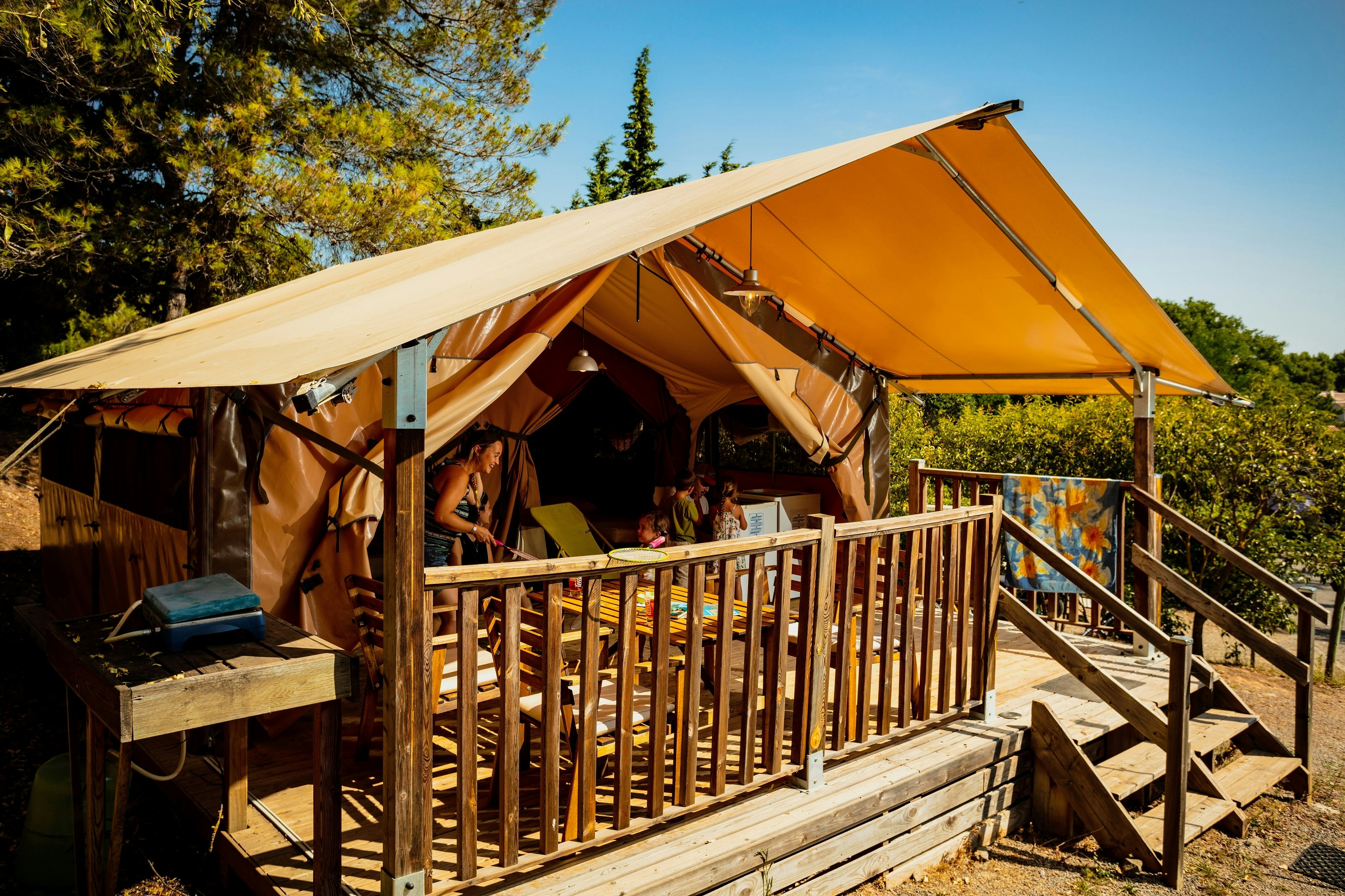 Camping La Pinède  Sites et Paysages La Pinède - Glamping-Zelt auf dem Campingplatz