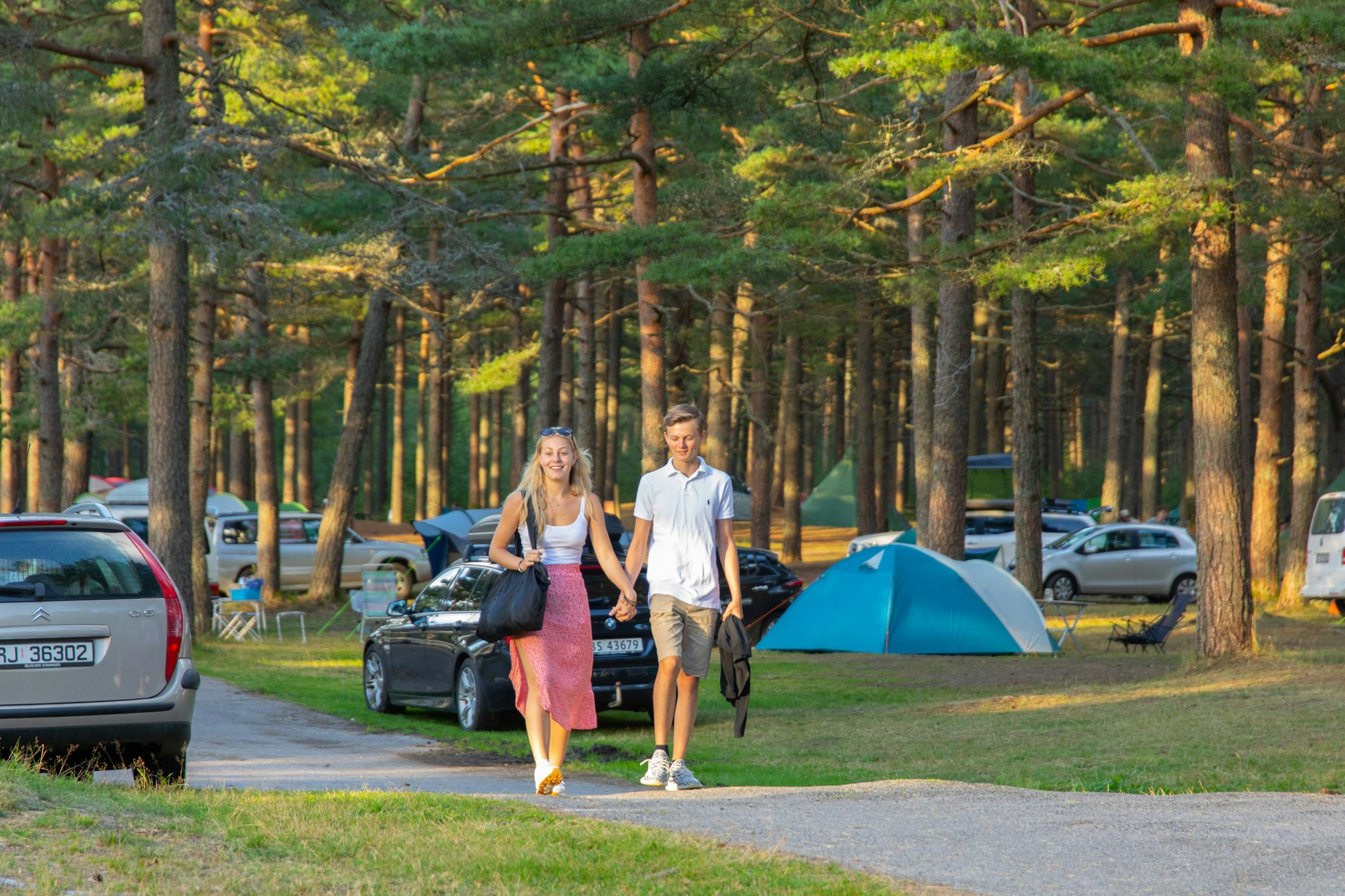 Topcamp Sjøsanden - Camper im Zeltbereich des Campingplatzes 
