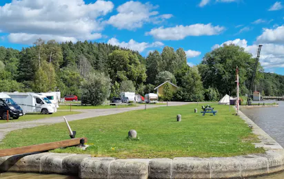 Skeppsdockans Camping & Vandrarhem