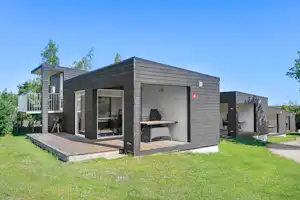 First Camp Skovlund – Lillebælt - Modernes Mobilheim mit Terrasse