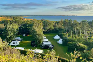Sælvigbugtens Camping - Campingplatz aus der Vogelperspektive