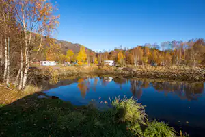 Snillfjord Camping - Lage am Wasser.jpg