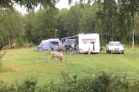 Sörälvens Fiske Camping & Stugby - Wohnmobil- und  Wohnwagenstellplätze auf der Wiese