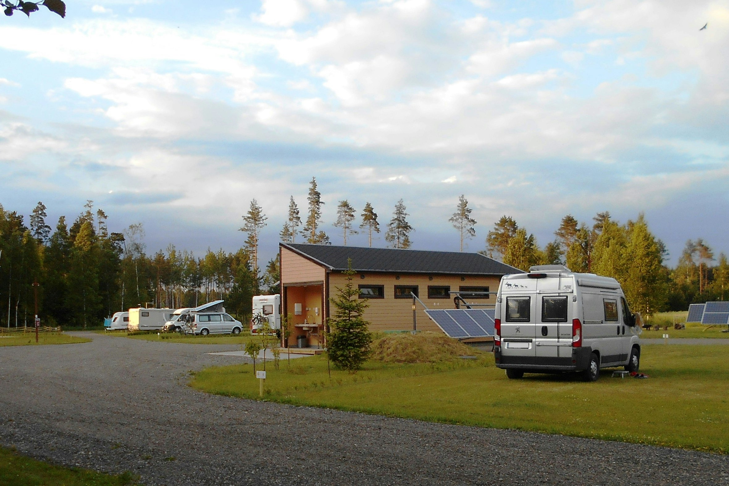 Solar Caravan Park  -  Hauptgebäude vom Campingplatz
