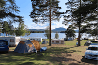 Sollerö Camping - Wohnmobil- und  Wohnwagenstellplätze mit Blick auf den See