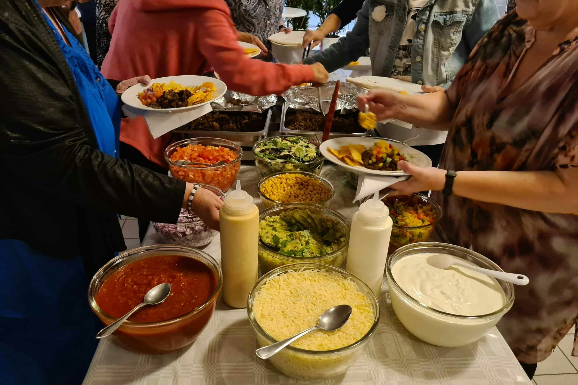 Sonjas Camping - Buffet im Restaurant des Campingplatzes