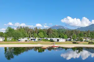 Sonnencamp am Gösselsdorfersee Sonnencamp Gösselsdorfer See - Blick auf den See auf dem Campingplatz