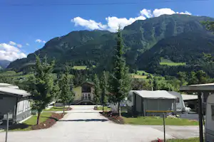 Sonnenterrassen Camping - Wohnwagen- und Zeltstellplatz vom Campingplatz mit Bergblick