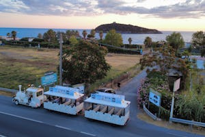 SostaCamper Diamante Ipanema Family Club Sosta Camper Diamante - Eingang des Campingplatzes mit Meer im Hintergrund