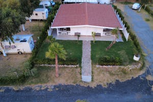 SostaCamper Diamante Ipanema Family Club Sosta Camper Diamante - Luftaufnahme des Sanitärgebäudes