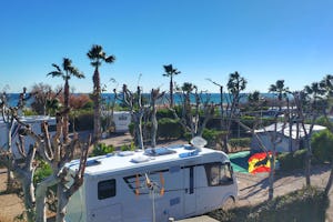 Spa Natura Resort - Stellplatz vom Campingplatz mit Blick auf das Mittelmeer