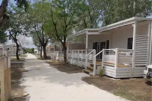 Spina Camping Village - Mobilheime vom Campingplatz mit Veranden