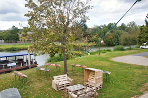 Staedtischer Campingplatz - Außenbereich.jpg