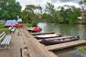 Staedtischer Campingplatz - Bootsanleger.jpg