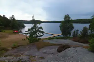Stensjö Camping & Vandrarhem - Zugang zum See