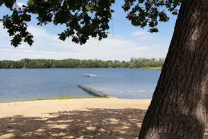 Strandbad & Camping Oderbruch - der Strand auf dem Campingplatz