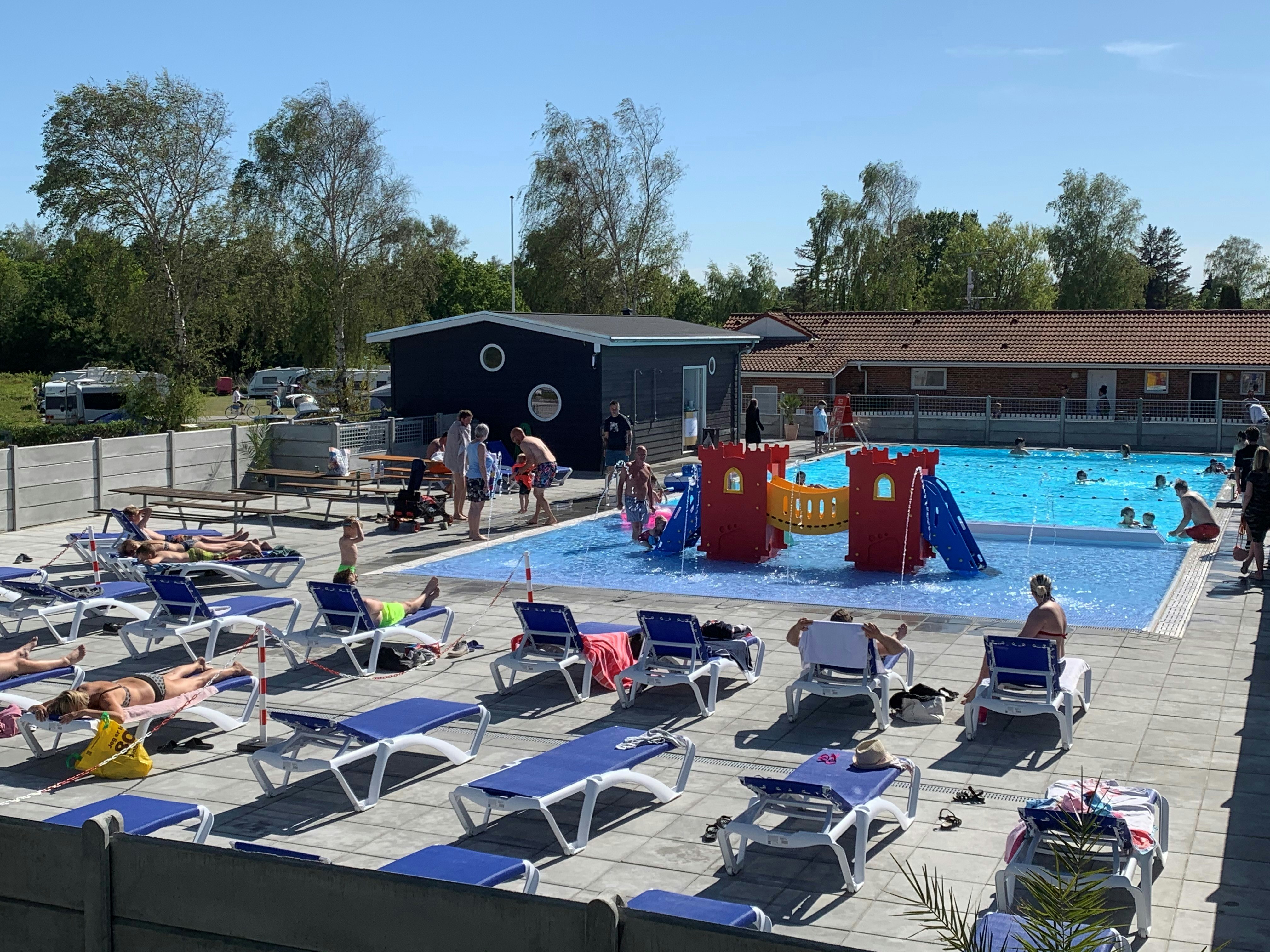 Dronningmølle Strand Camping & Feriehuse