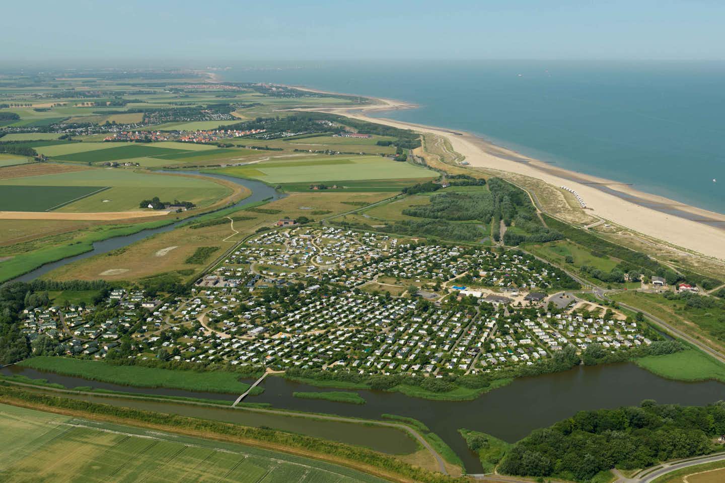 Strandcamping Groede - Übersicht auf das gesamte Campingplatz Gelände