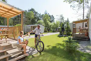 Strandcamping Gruber - Mobilheime mit Terrasse auf dem Campingplatz