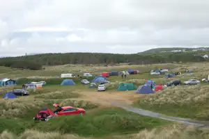 Strandhill Caravan & Camping Park - Zeltstellplätze in den Dünen auf dem Campingplatz
