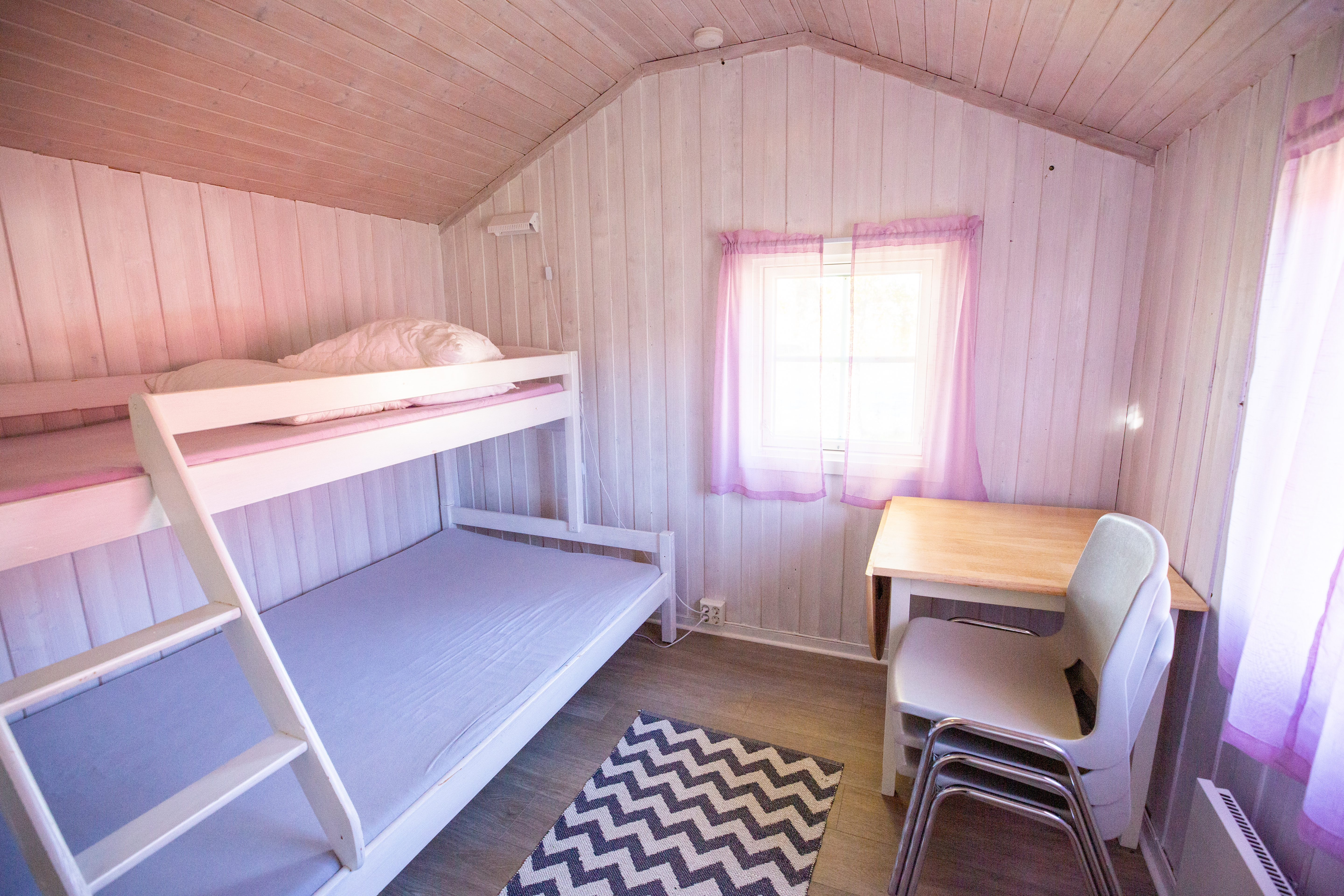Strombaug Camping - Mietunterkunft - Schlafzimmer - 2.jpg