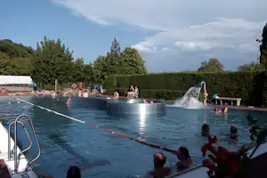 Stromberg-Camping - Poolbereich vom Campingplatz im Grünen