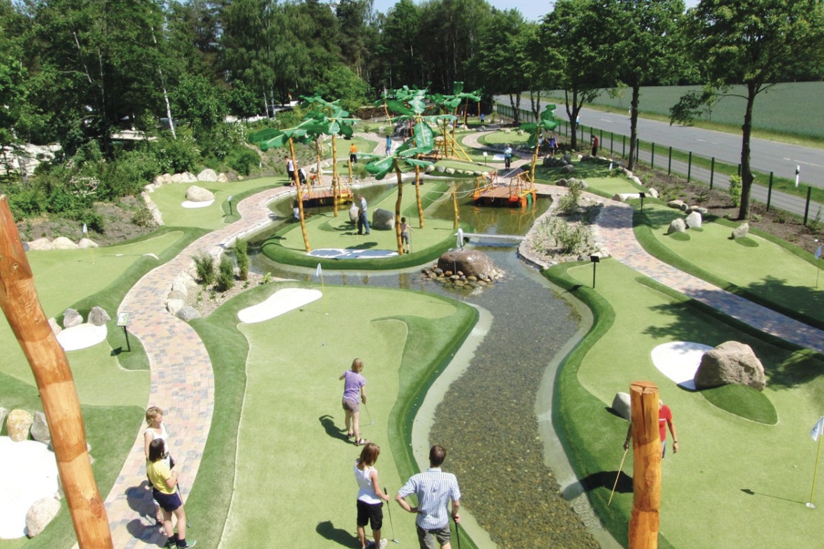 Südsee-Camp - Minigolf auf dem Campingplatz